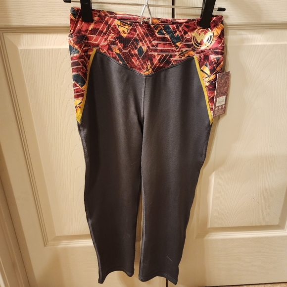 NWT Her Universe Jacket & Legging Set - Size M - Picture 8 of 8